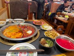 -沸炉重庆老火锅(军事博物馆店)