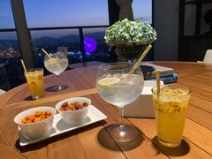 -瑰丽酒店·海吧·天际下午茶·现场DJ·天台酒吧