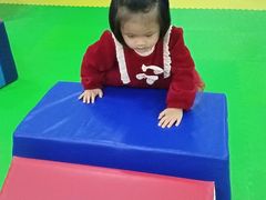 -哲学苑亲子园·早教婴儿托育·婴儿游泳(颐龙湾店)