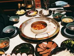 -炙爱鮮貨火锅(中东砂之船店)