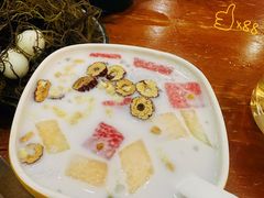 -老何家后安粉·糟粕醋海鲜火锅(三亚湾椰梦长廊店)