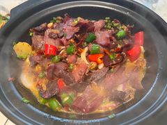 干锅腊牛肉-芷兰台·新中式餐厅(秀英店)