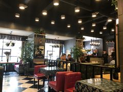 -愉肴麻辣香锅(中山路店)