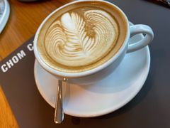 -Chom Cafe and Restaurant