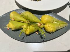 石磨手工玉米糕-上上瓷·艺境川菜(IFS旗舰店)