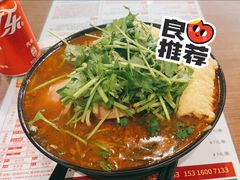 -肥汁米蘭香港米线(定西路店)