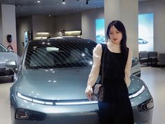 -小鹏汽车体验中心(苏州龙湖狮山天街店)