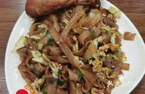 Cabbage Egg Fried Rice Noodles
