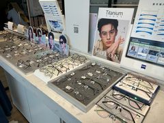 -瑞司视光眼镜·蔡司战略合作眼镜店(新街口店)
