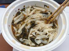 -呷佬·长沙手工米粉(金沙江路店)