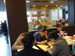 -麦当劳(南京路2店)