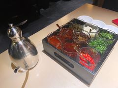 -余欢领鲜火锅(新街口店)