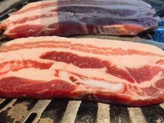 烤猪五花肉-草家酱蟹炭火烤肉店(珲春南路一店)