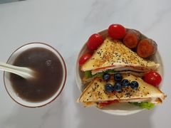 -鲸励母婴月嫂(望京店)