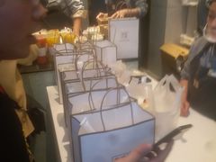 -奈雪的茶(亨特国际广场店)