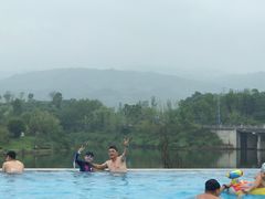 -三岔湖环球融创天堂洲际酒店水乐园