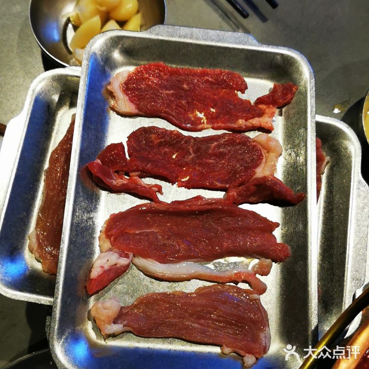 点评上团了169的套餐，进去入住后选好锅底，扫码点单
