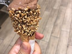 榛子冰激凌-VENCHI 闻绮(北京国贸商城店)