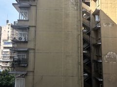 -白象居