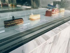 -UNI UNI(环亚凯瑟琳店)