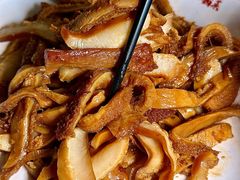-老鼎万春卤菜(五代传承创始老店)
