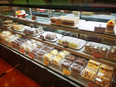 面包甜点陈列柜-新侨三宝乐面包店(崇文门店)