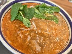 -云阿蛮云南生烫牛肉米线(奉贤路店)