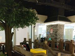 -西湖书堤(平湖八佰伴店)