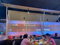 大堂-龙少爷碳火干锅(环球中心店)