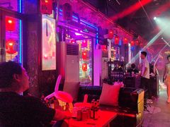 -喜鹊音乐酒馆(西街店)