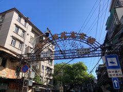 -溪岸路花鸟市场