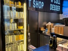 -W COLLECTIVE  DESSERT SHOP