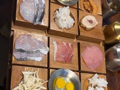 -银米·云南传统过桥米线(双廊黑金冠店)
