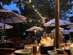 -三亚艾迪逊酒店·海滩烧烤 BARBACOA·现场乐队·浪漫晚餐·烧烤海鲜