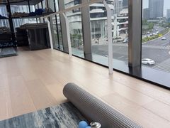 -Z&B Fitness Studio·Gym(前滩L+PLAZA店)