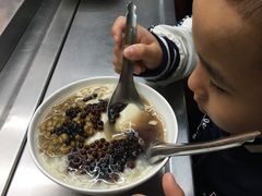 -六合夜市