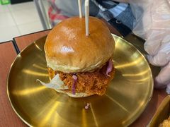 招牌炸鸡三明治-魏斯理汉堡(西安沣东吾悦店)