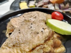 -山野的朋友露营炭火烤肉