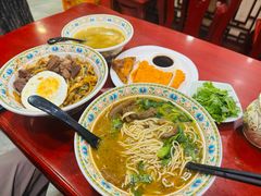 -金杨拉面王小吃面馆·牛三宝面·红烧牛肉粉