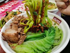 油泼腊汁肉菠菜面-老陈婆手工面庄