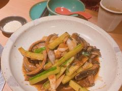 坛子菜烧鳝鱼-吃饭皇帝大(合生汇店)