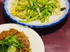 炒莲白-百年粉蒸牛肉