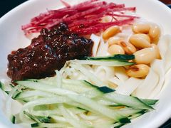 梅飞特色炸酱面-梅飞酒家(桑园路店)