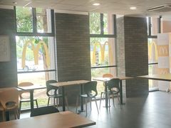 -麦当劳(石坝服务区店)