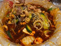 -周良天山牛杂城(天山路总店)