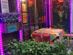 -愉肴麻辣香锅(中山路店)