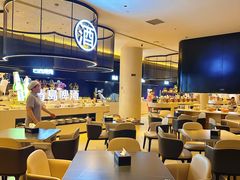 -涨巢·潮玩水疗局