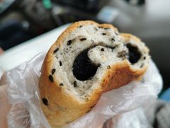 黑芝麻米面包-沁屋面包店(人民东路店)