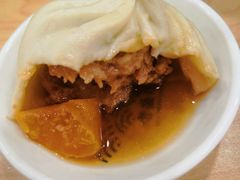 咸蛋黄鲜肉汤包-老盛昌汤包(南京路店)