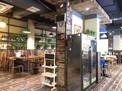 -陆记牛庄·碳锅龙虾烧烤(爱上花园店)